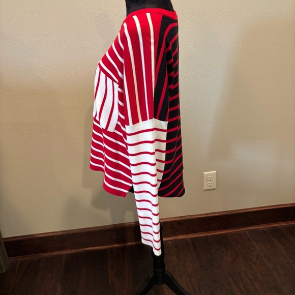 CAbi Striped Oversized Boxy Sweater, Medium,
Preppy Gameday Everyday School Work - Picture 13 of 14